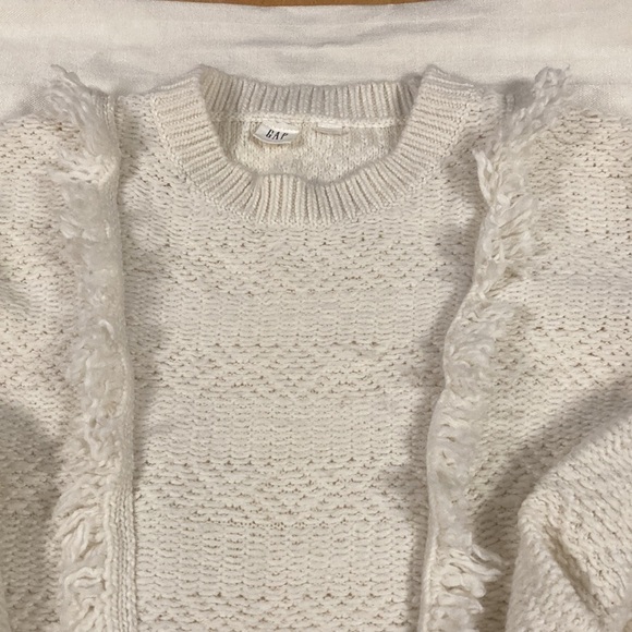 Women’s Gap Off-White Wool Blend Fringe Crew Neck Sweater wool blend - Picture 8 of 9